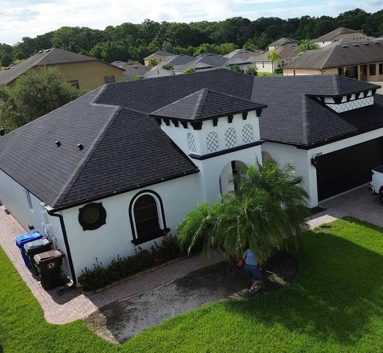 Completed premium roof on luxury home